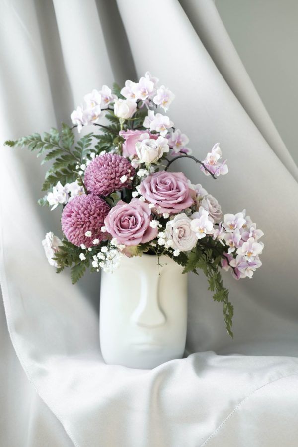 Face Vase flower arrangment